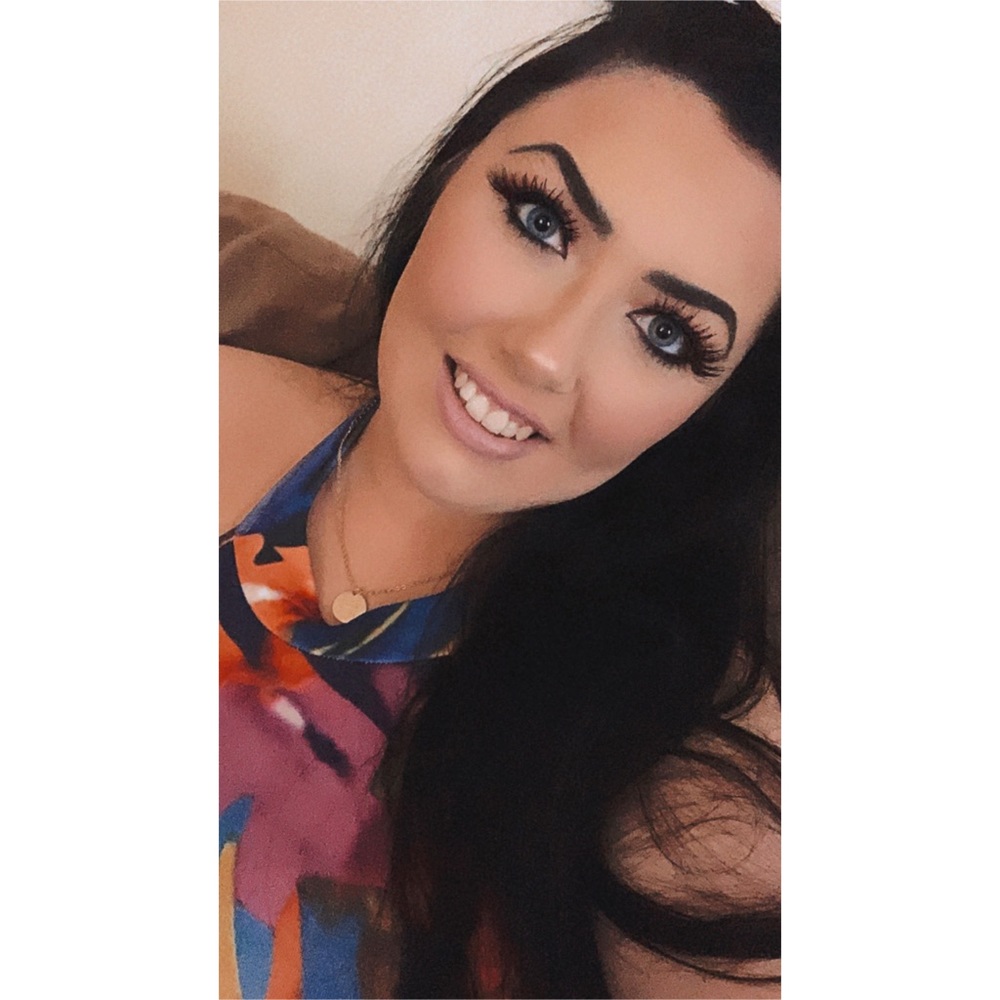 Meet your Posher, Dominique
